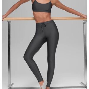 ALO Yoga airlift high-waist legging - anthracite in size small